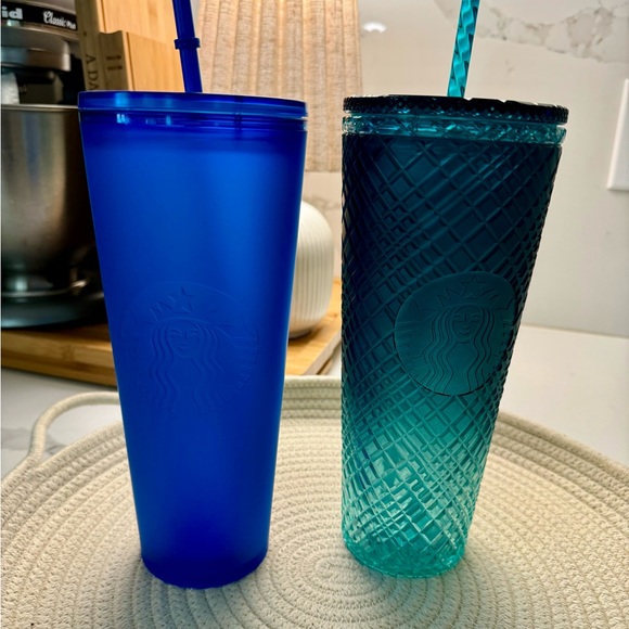 NEW STARBUCKS CUPS - Picture 1 of 4